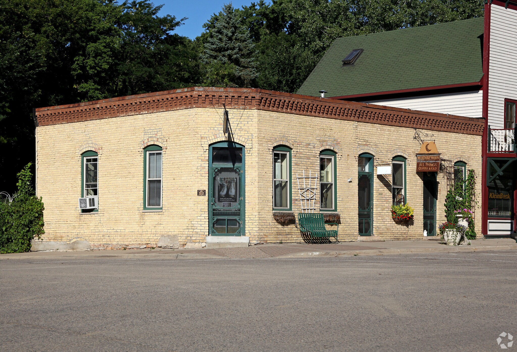 300 Broadway St N, Carver, MN for sale Primary Photo- Image 1 of 1