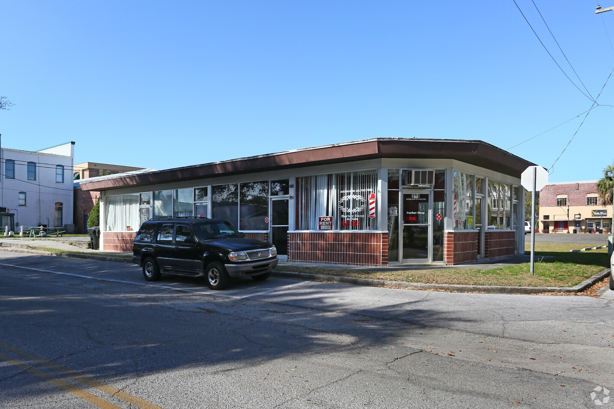 214-221 N Washington St, Perry, FL for lease Primary Photo- Image 1 of 3