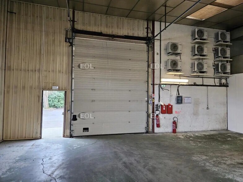 Flex in Valenton for lease - Interior Photo - Image 3 of 11