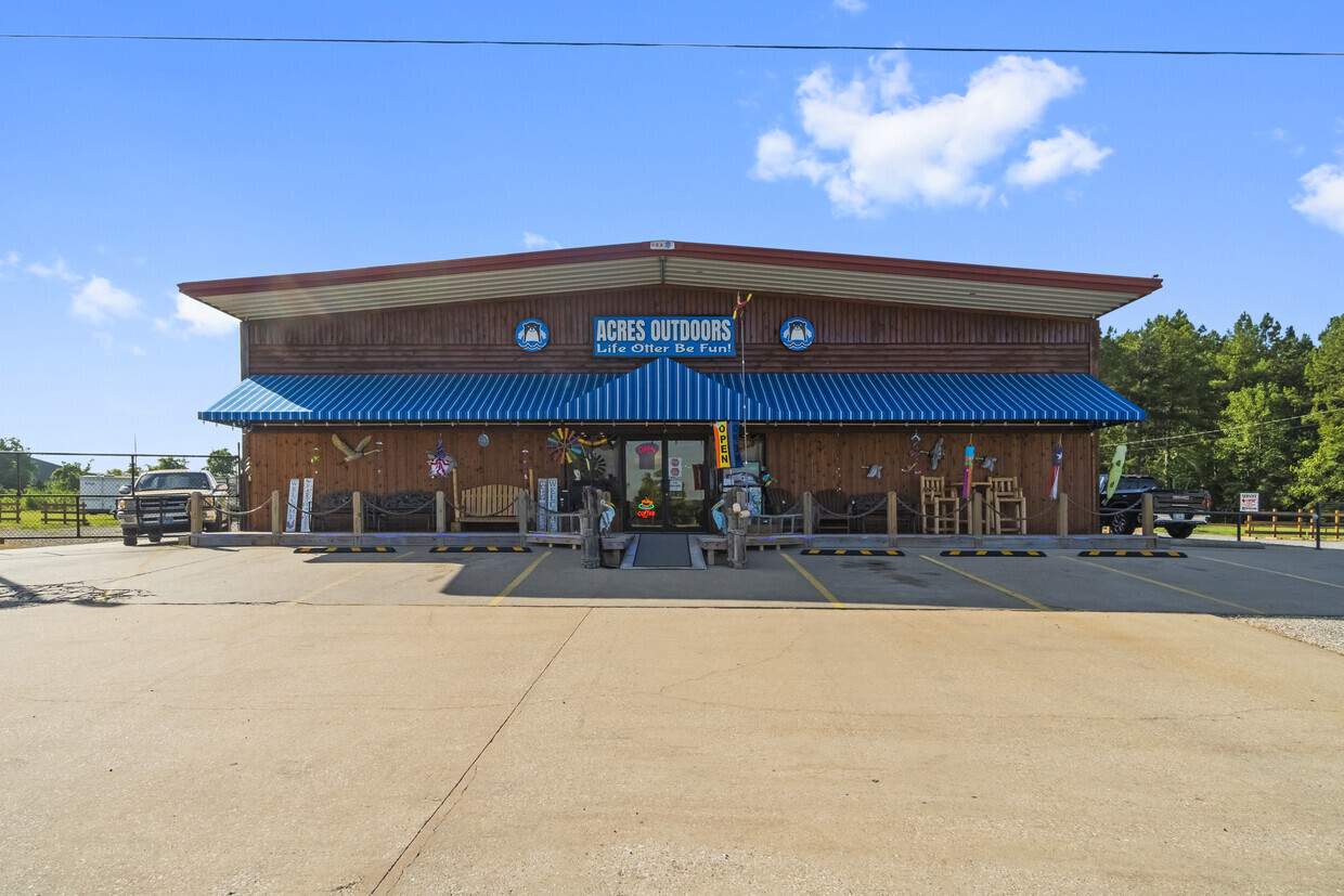 1800 Highway 59 Loop N, Livingston, TX for sale Building Photo- Image 1 of 1