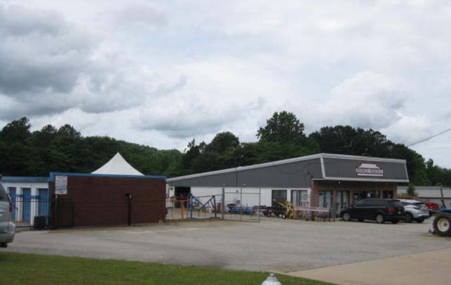 115 McDonough Parkway portfolio of 2 properties for sale on LoopNet.com - Building Photo - Image 3 of 10