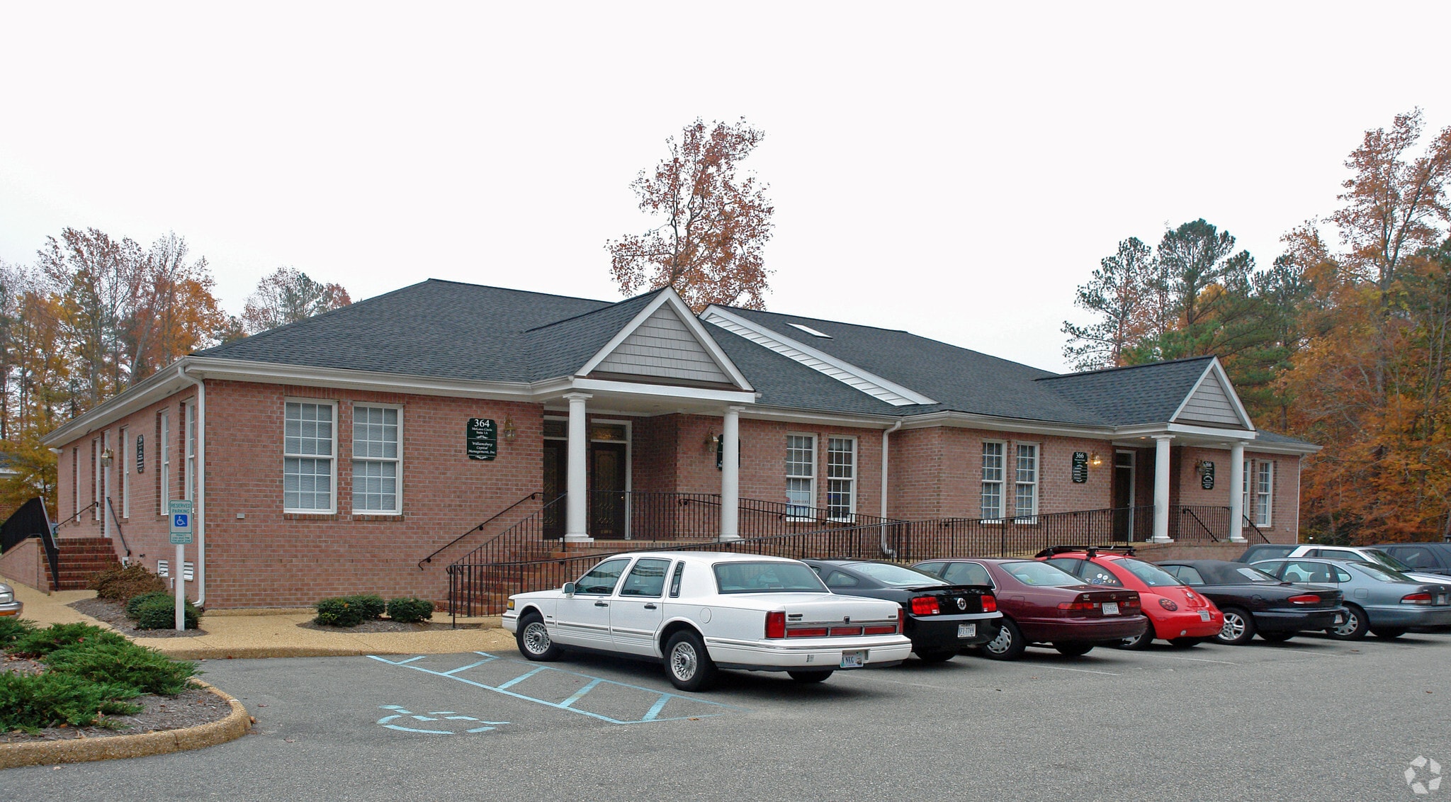 364-366 McLaws Cir, Williamsburg, VA for lease Primary Photo- Image 1 of 9