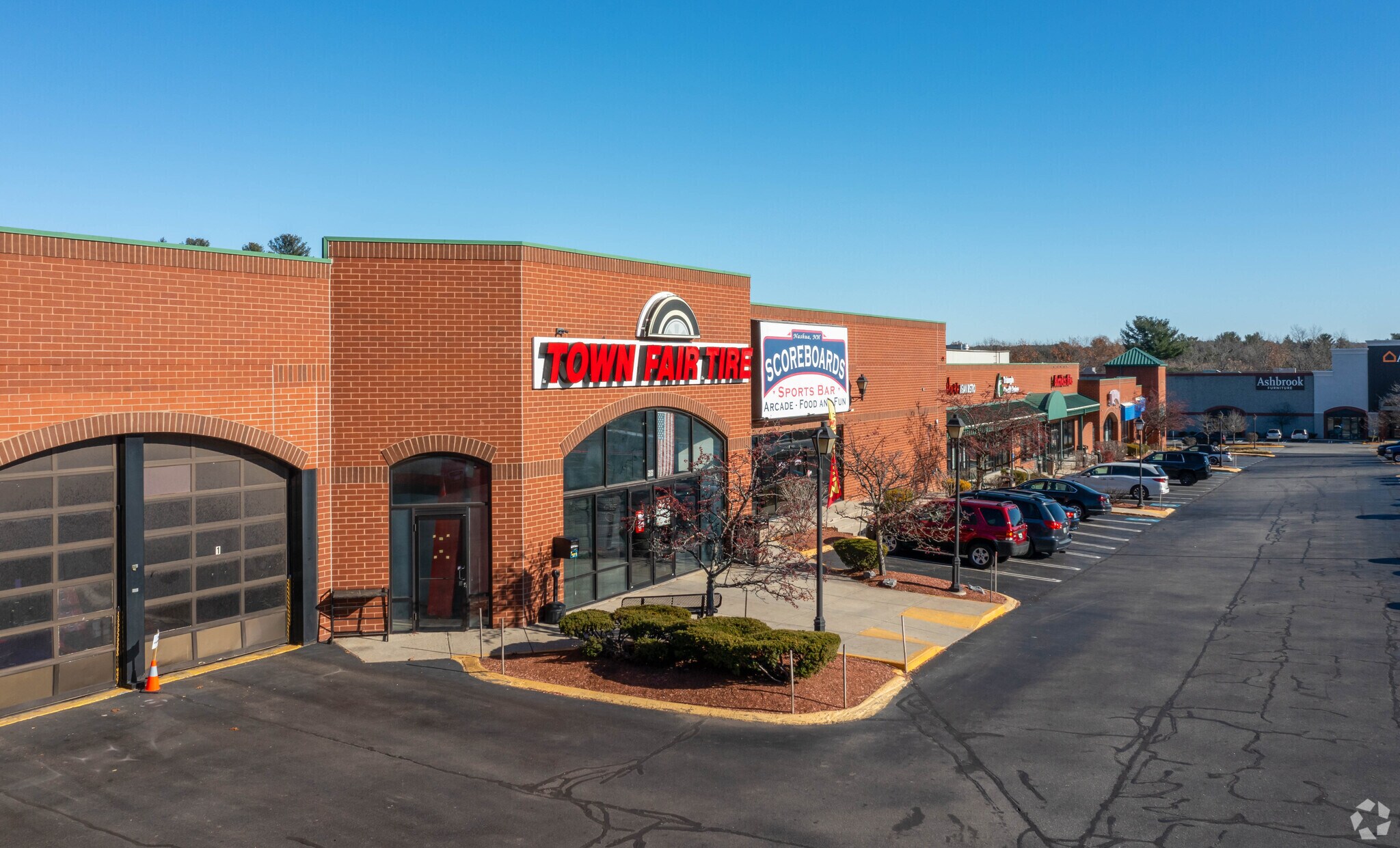 166174 Daniel ster Hwy, Nashua, NH 03060 166 DWH