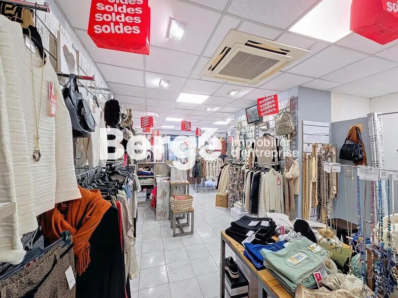 Retail in Cannes for lease - Interior Photo - Image 3 of 5