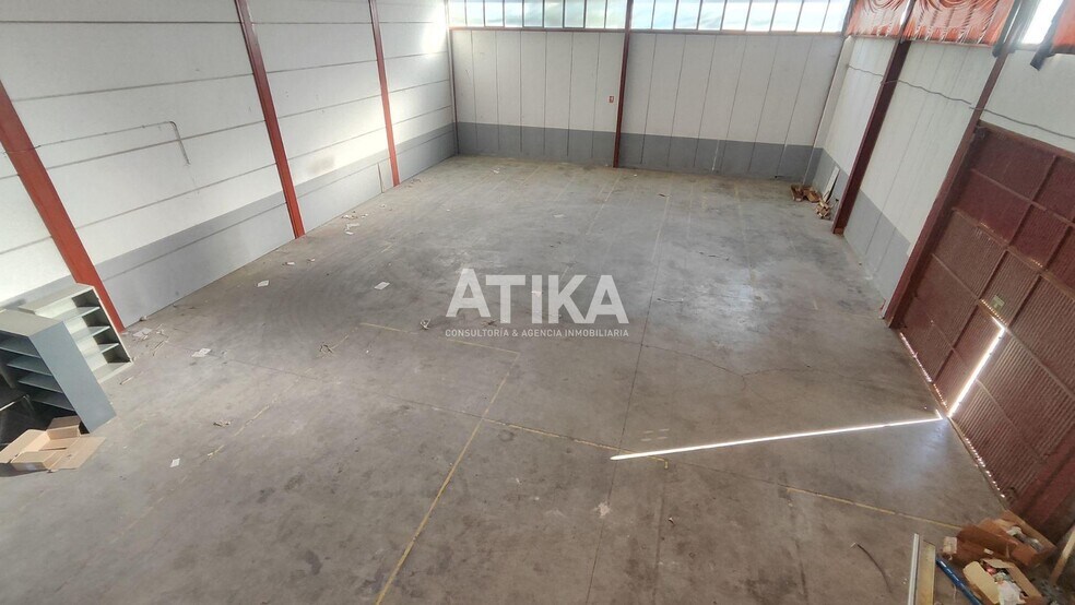 Industrial in Agullent for lease - Building Photo - Image 3 of 7