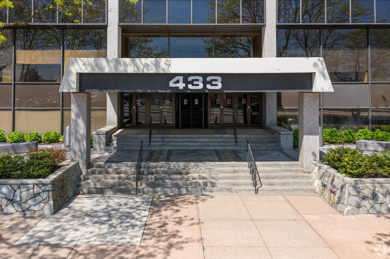 433 Hackensack Ave, Hackensack, NJ 07601 Continental Plaza III