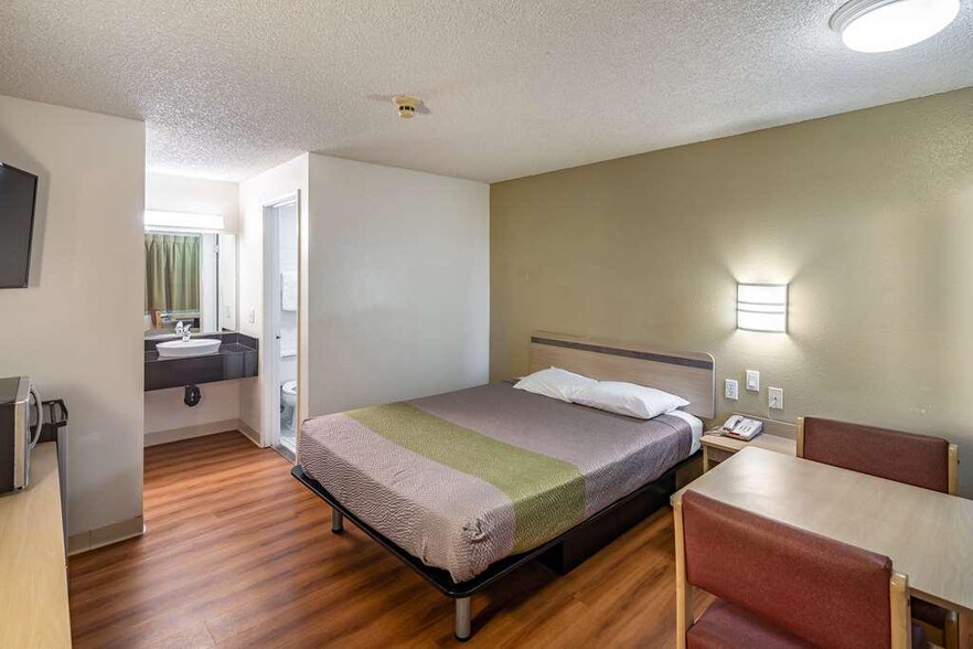 222 Bridge St, Clarkston, WA for sale - Building Photo - Image 1 of 1