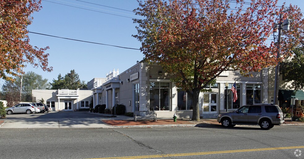 25-33 Hill St, Southampton, NY for sale - Primary Photo - Image 1 of 1