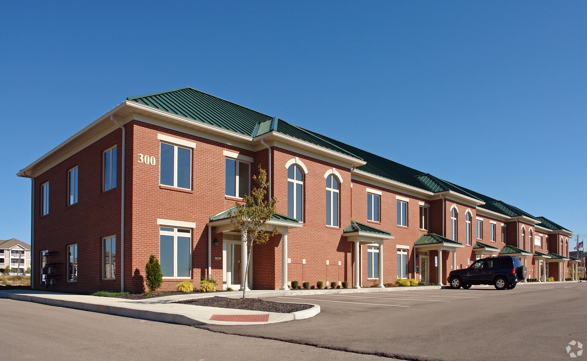 8563 S Mason Montgomery Rd, Mason, OH for lease Building Photo- Image 1 of 3