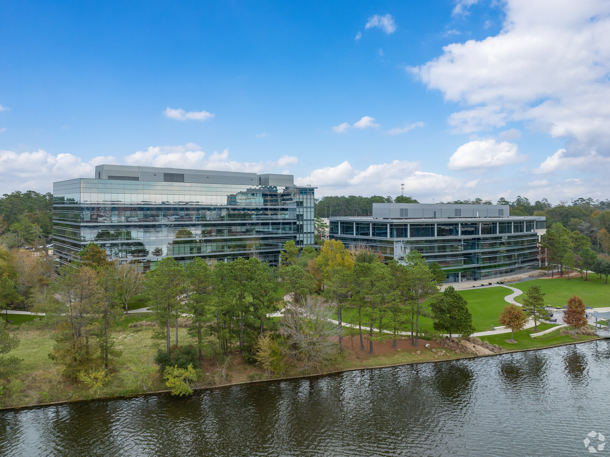 2107 Research Forest Dr, The Woodlands, TX for lease Building Photo- Image 1 of 5