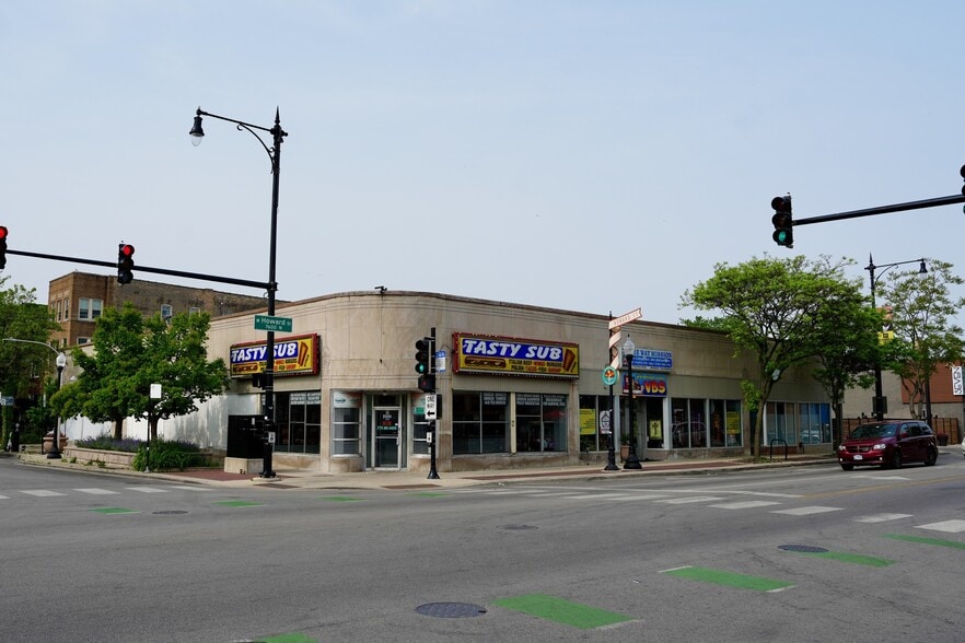 2001-2009 W Howard St, Chicago, IL for sale - Building Photo - Image 1 of 5