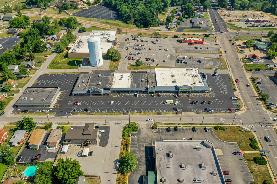 500-518 W Delmar Ave, Godfrey, IL for lease - Building Photo - Image 1 of 11