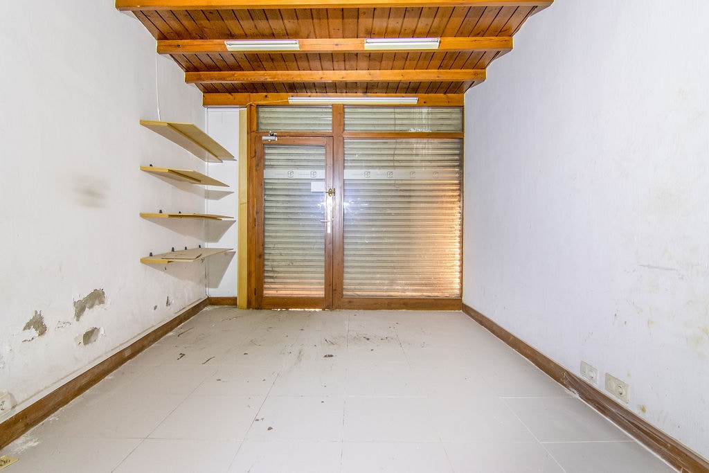 Lleida, LER 25003 - Unit 01 -  - Interior Photo - Image 1 of 16