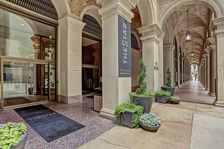 1111 Rusk St, Houston, TX 77002