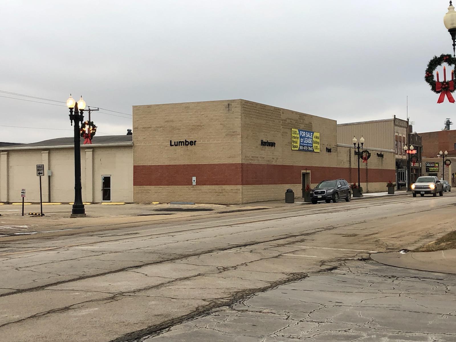 115 Main St, Savanna, IL 61074