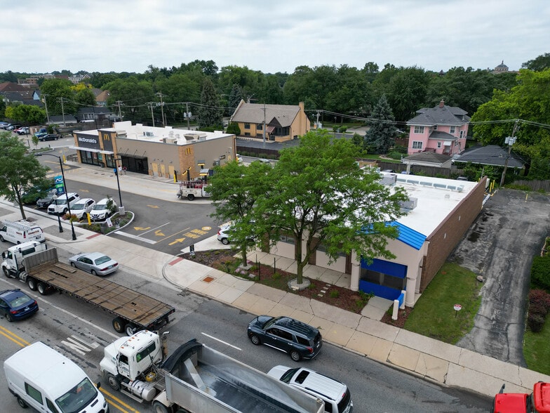 120 N La Grange Rd, La Grange, IL for lease - Building Photo - Image 1 of 15