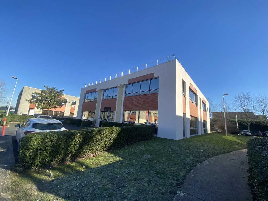 Office in Émerainville for sale Building Photo- Image 1 of 9