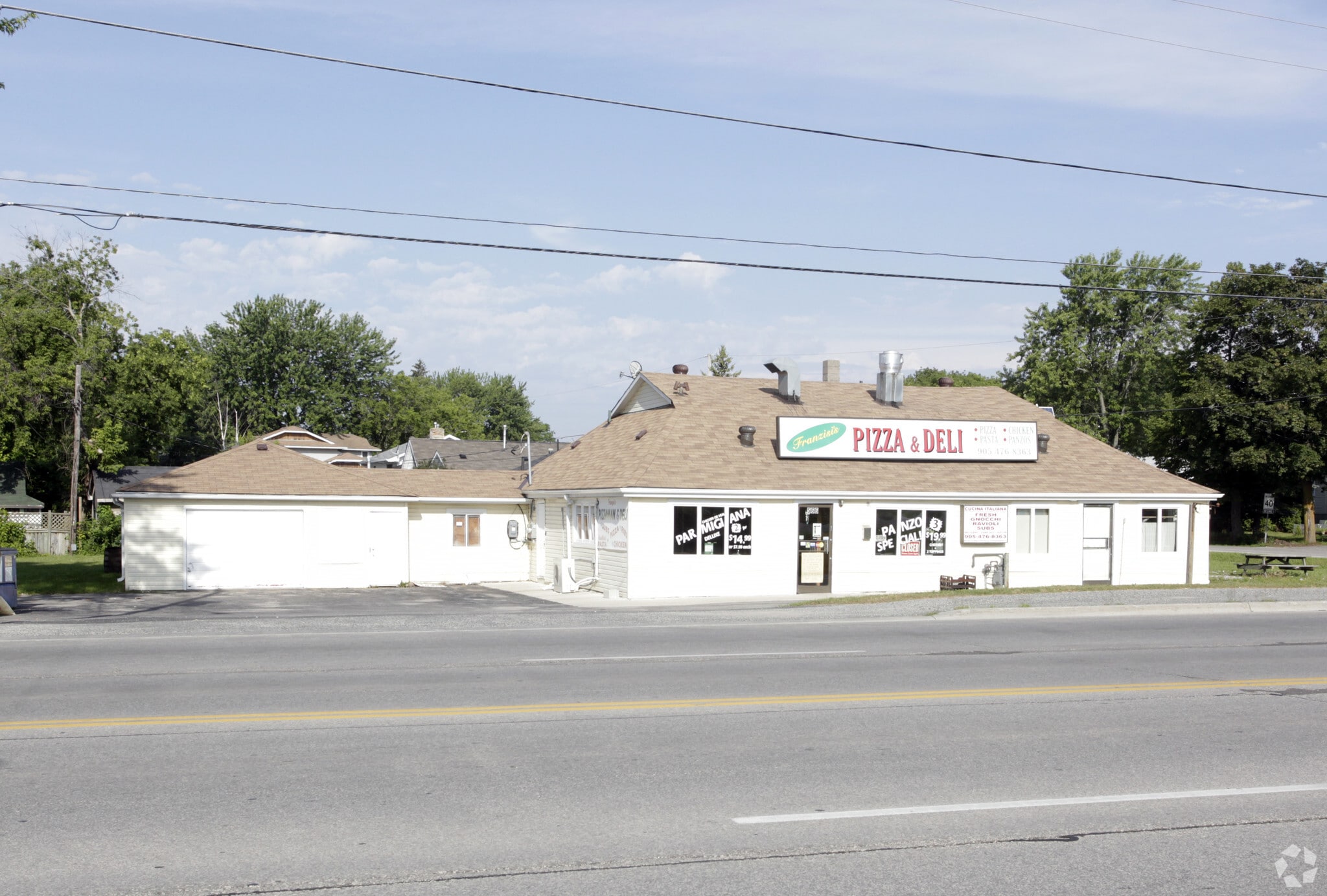 566 The Queensway S, Georgina, ON for sale Primary Photo- Image 1 of 1