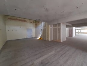 New Market Sq, Basingstoke for lease Interior Photo- Image 1 of 4