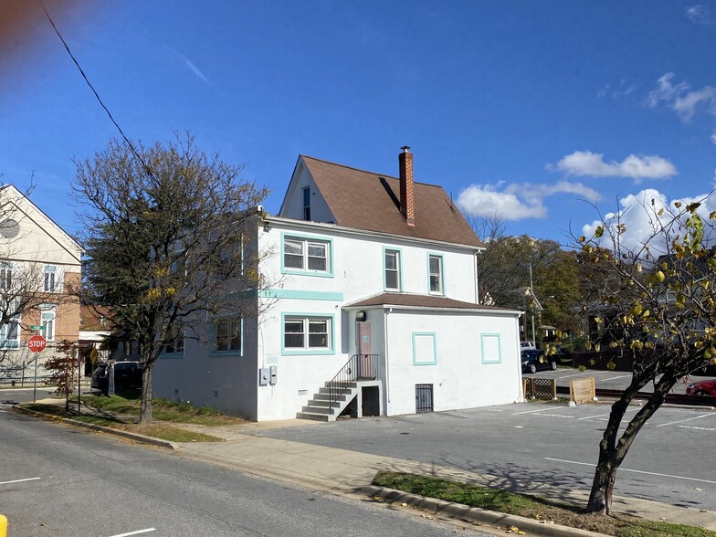 3501 Perry St, Mount Rainier, MD for lease - Building Photo - Image 2 of 17