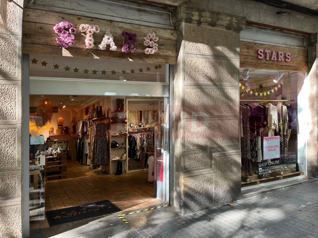 Retail in Barcelona, Barcelona for lease Interior Photo- Image 1 of 6