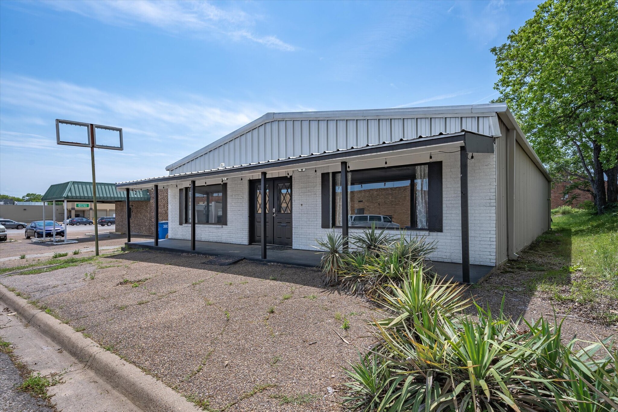 203 N Spring St, Grand Saline, TX 75140 Office for Sale