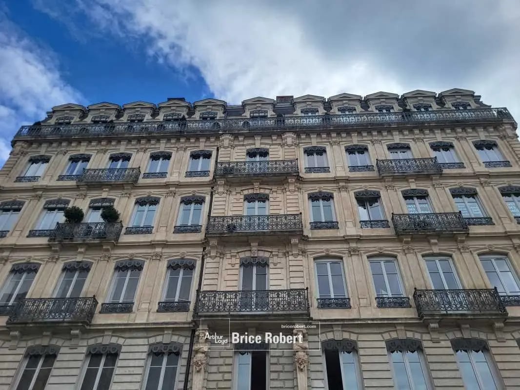 Office in Lyon for lease Building Photo- Image 1 of 3