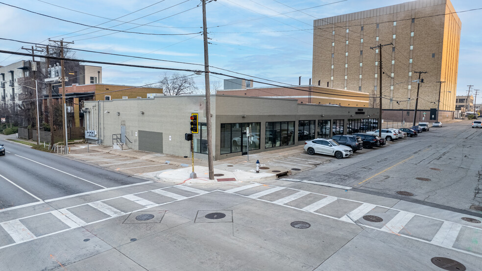 4101-4109 Bryan St, Dallas, TX for lease - Building Photo - Image 2 of 7