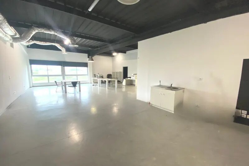 Office in Montpellier for lease - Interior Photo - Image 3 of 6