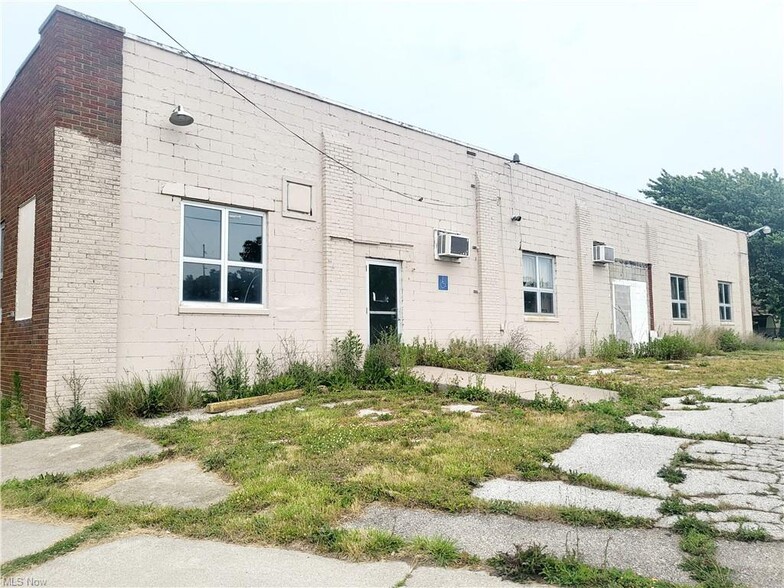 321 Colorado Ave, Lorain, OH for sale - Building Photo - Image 2 of 14