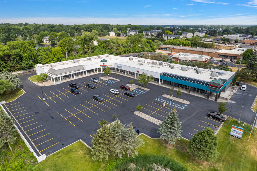 780-809 S Lapeer Rd, Lake Orion, MI for lease - Building Photo - Image 1 of 4