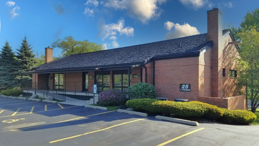 25 S Virginia St, Crystal Lake, IL for lease Building Photo- Image 1 of 9