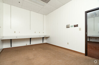 2100 S Hurstbourne Pky, Louisville, KY for lease Interior Photo- Image 2 of 9