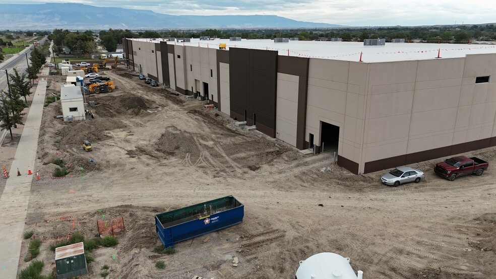 2825 Riverside Pky, Grand Junction, CO for lease - Building Photo - Image 2 of 17