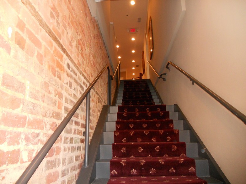 197 W Crogan St, Lawrenceville, GA for lease - Interior Photo - Image 2 of 5