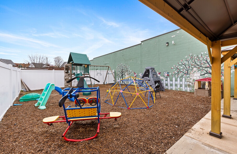 1003 Wyoming Ave, Forty Fort, PA for sale - Building Photo - Image 2 of 34