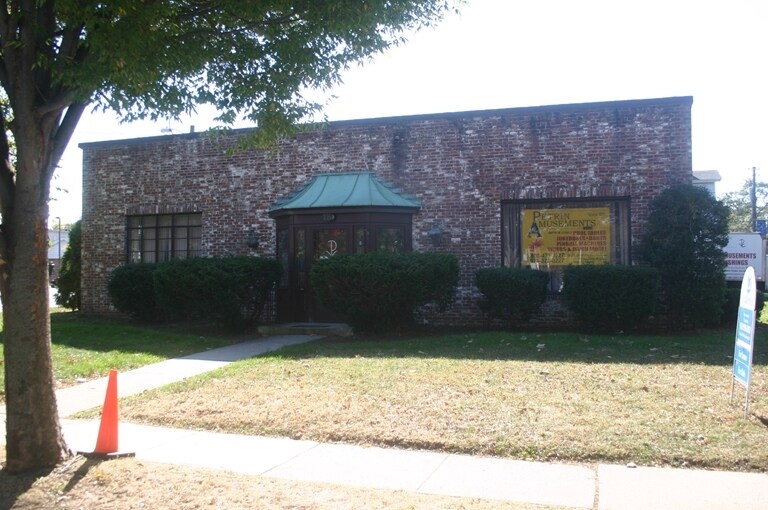 16 Lindsley Ave, West Orange, NJ for sale - Primary Photo - Image 1 of 1