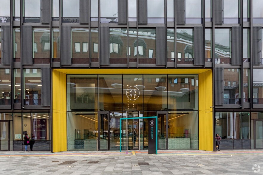 77 Fulham Palace Rd, London for lease - Building Photo - Image 2 of 14