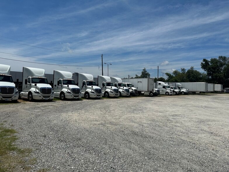 1108 Centennial Ave, Albany, GA for lease - Building Photo - Image 3 of 6