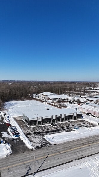 1111 N Military Ave, Green Bay, WI for lease - Building Photo - Image 3 of 7