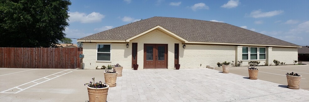 6110 Dalrock Rd, Rowlett, TX for lease - Building Photo - Image 2 of 15