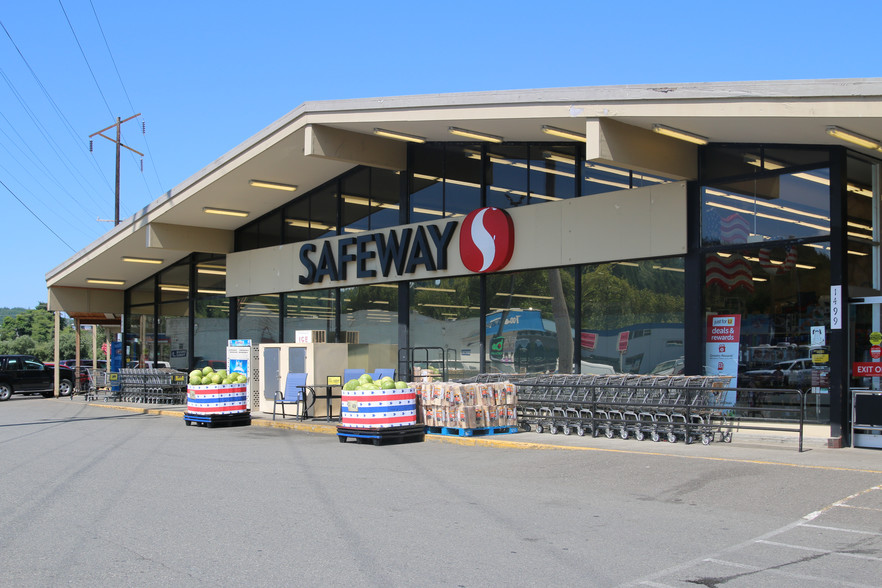 1409-1499 Highway 101 S, Reedsport, OR for sale - Building Photo - Image 1 of 1