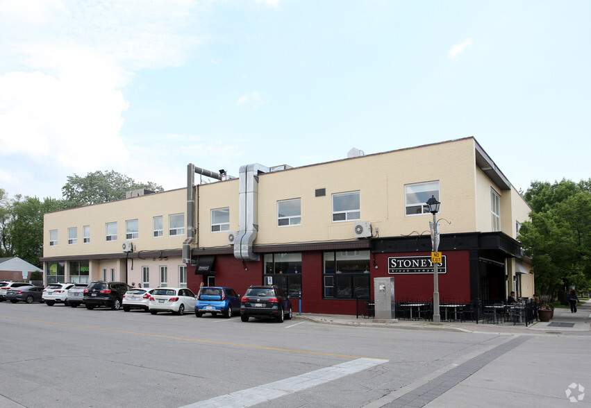 323 Kerr St, Oakville, ON for lease - Primary Photo - Image 1 of 3