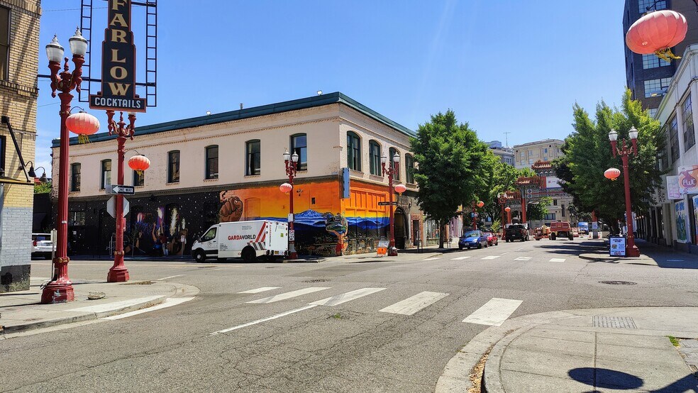 26-32 NW 4th Ave, Portland, OR for sale - Building Photo - Image 2 of 5