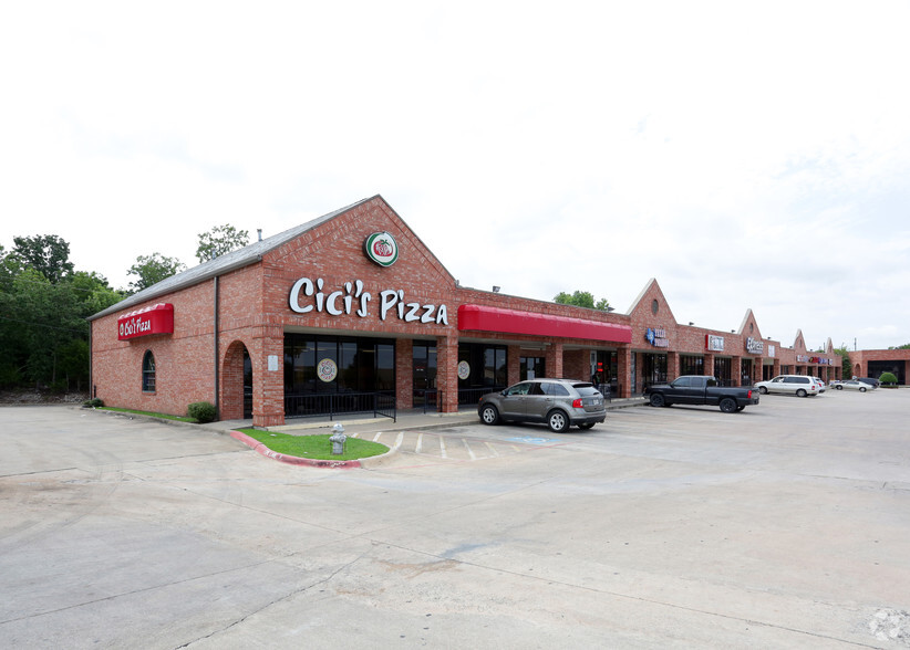 1900-1928 N Grand Ave, Sherman, TX for sale - Primary Photo - Image 1 of 1