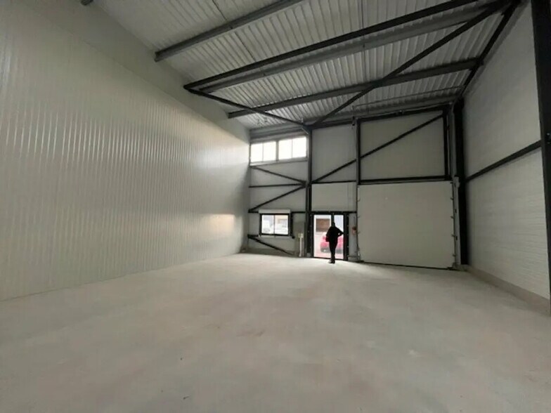 Flex in Theix for sale - Building Photo - Image 1 of 2