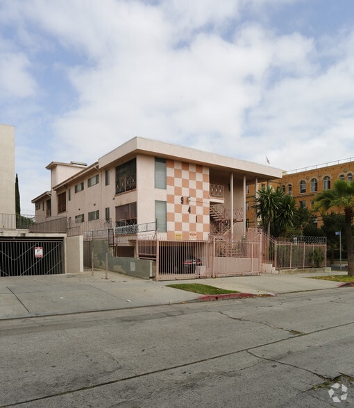 941 S Gramercy Pl, Los Angeles, CA for sale - Building Photo - Image 3 of 4