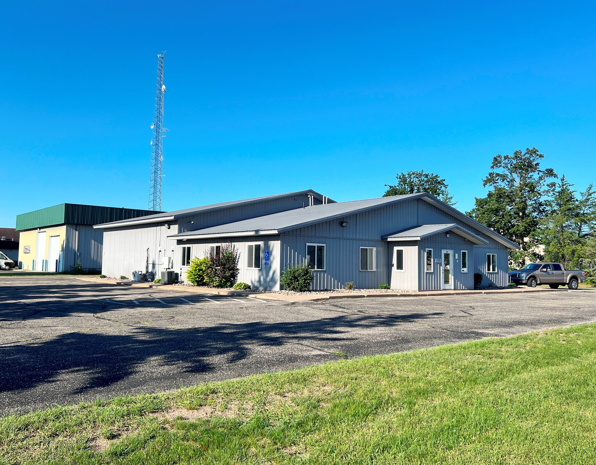 7771 College Rd, Baxter, MN for lease Building Photo- Image 1 of 9