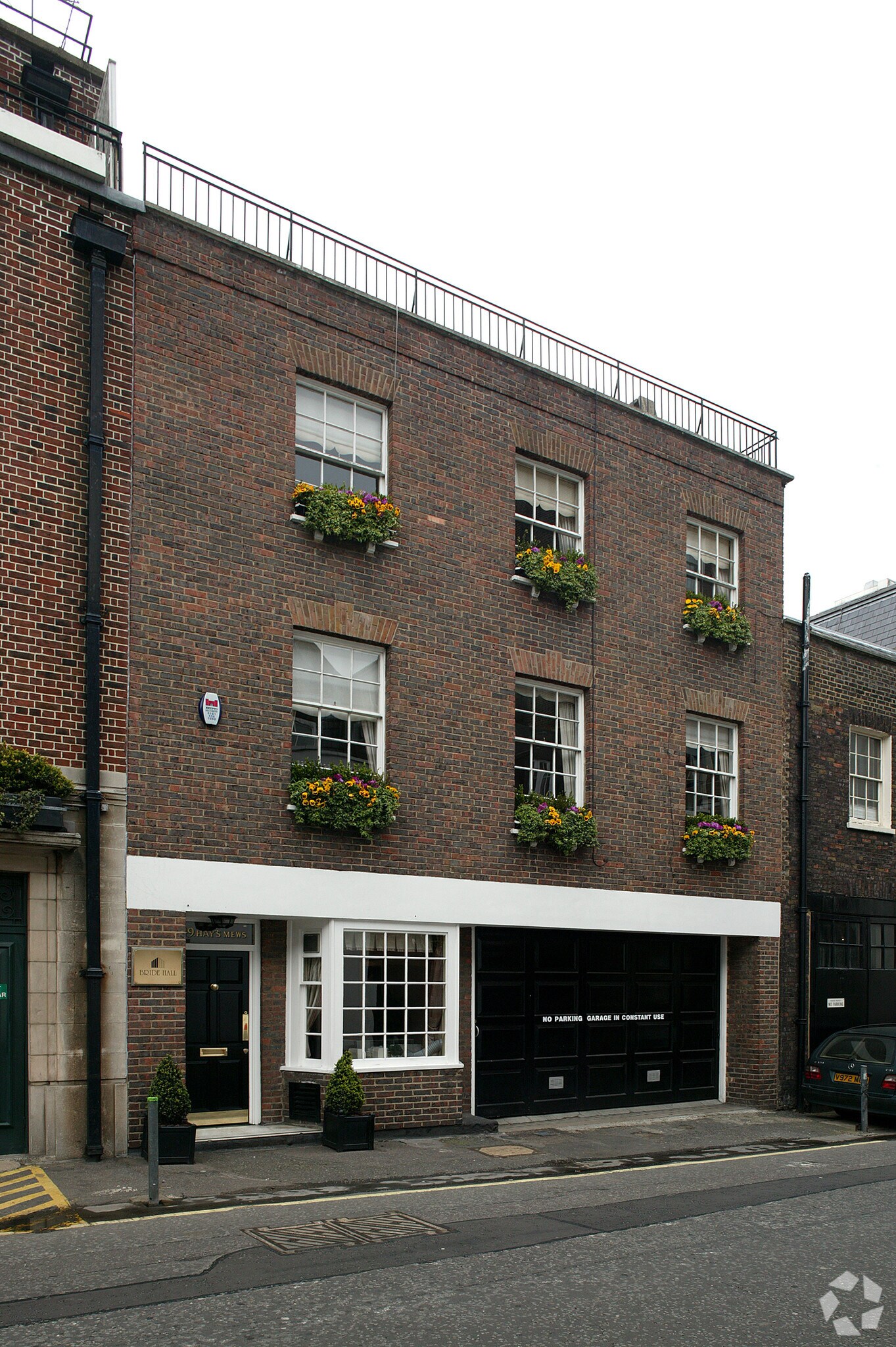 49 Hays Mews, London for sale Primary Photo- Image 1 of 1