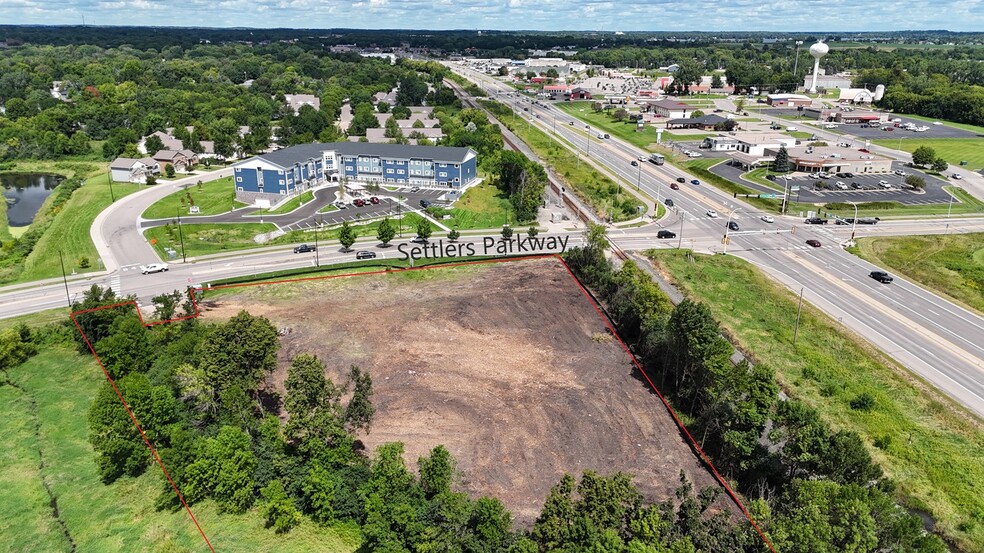 SW Corner Hwy 55 & Settlers Pkwy, Buffalo, MN for sale - Building Photo - Image 1 of 2